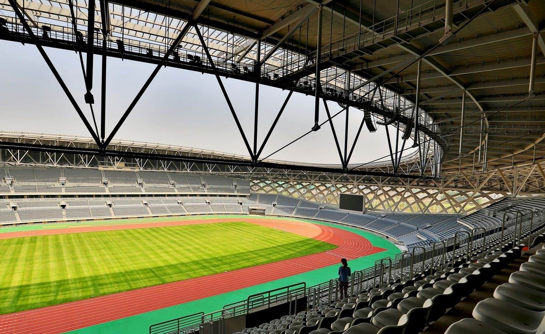 淮安鋼結(jié)構(gòu)屋面體育場(2)