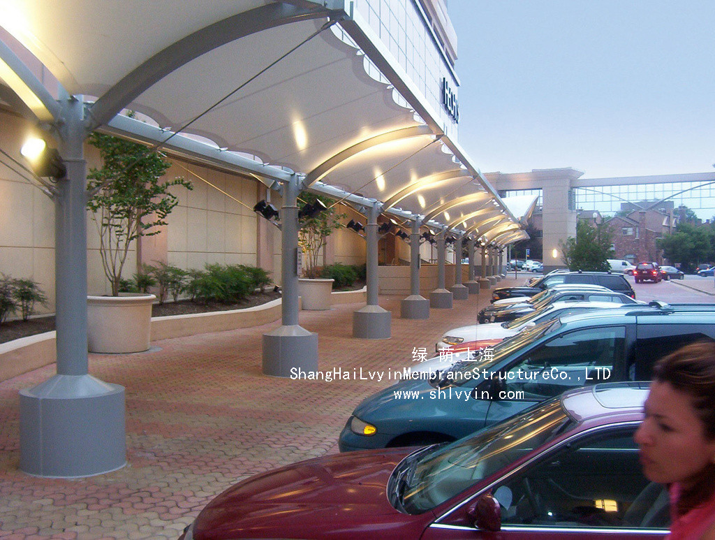 中華全國總工會勞動模范技術交流學校、兩岸工會交流基地一期室內運動館鋼結構吊裝施工（二）